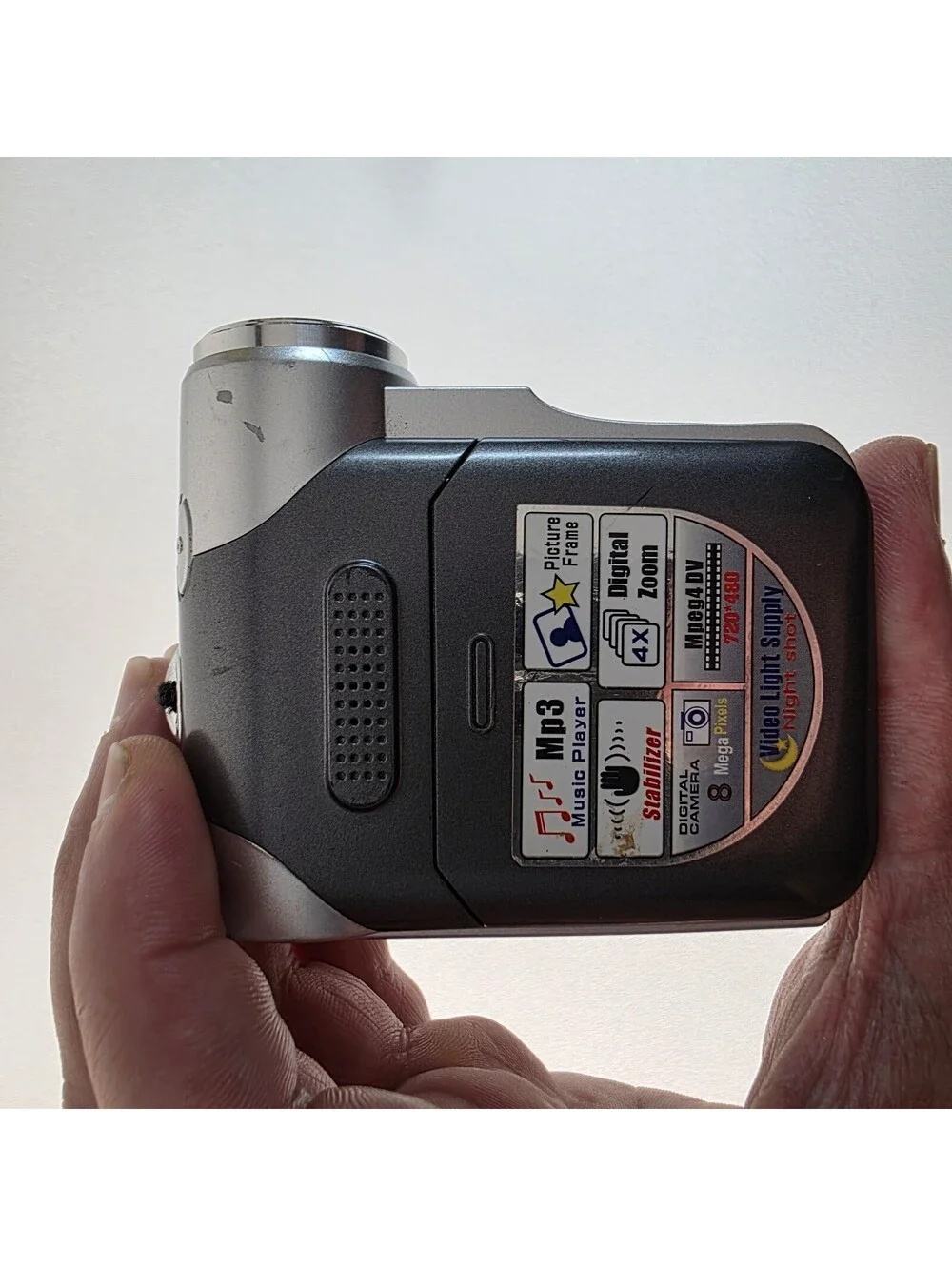 AIPTEK DZO-V5T Digital Camera Video Recorder 4x Smartzoom 7.4mm F3.2